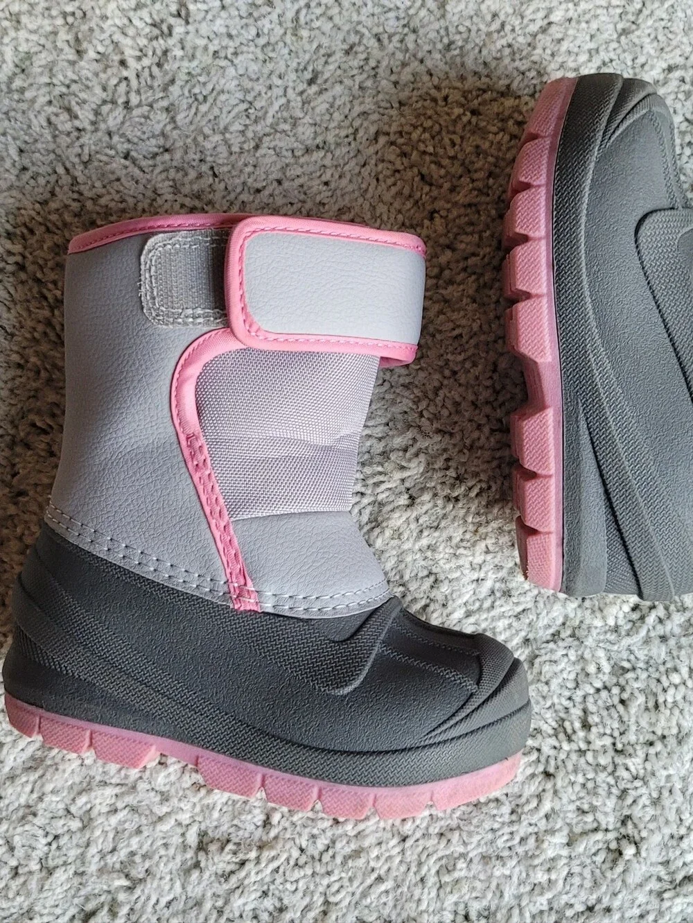 Cat & Jack Little Girls Snowboots A Stylish Pink & Gray Color Combination 5